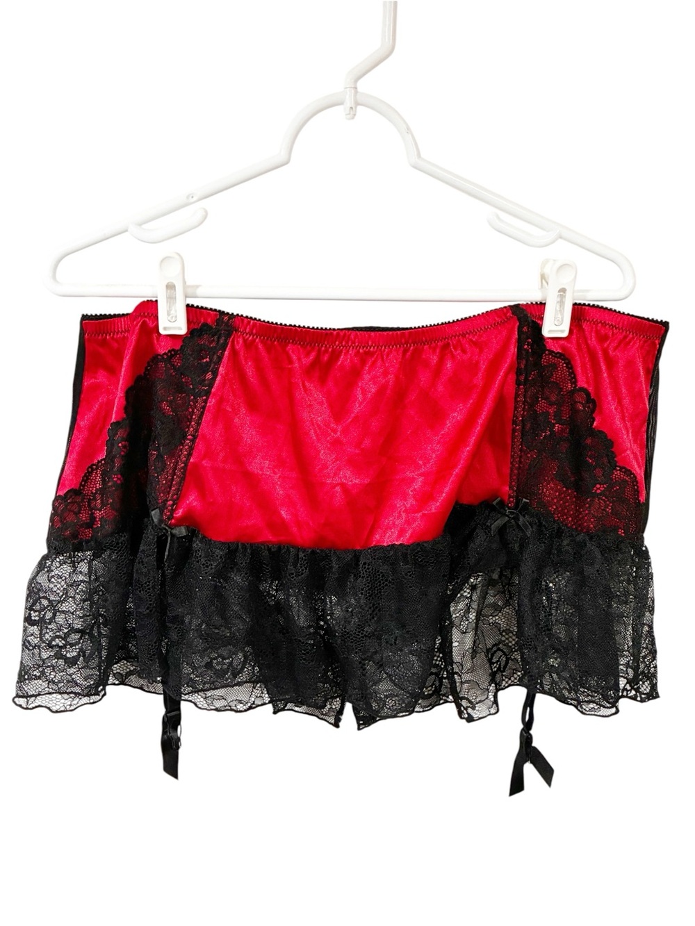 Torrid Plus Size Red Black LACE GARTER SKIRT Lingerie Size 3X